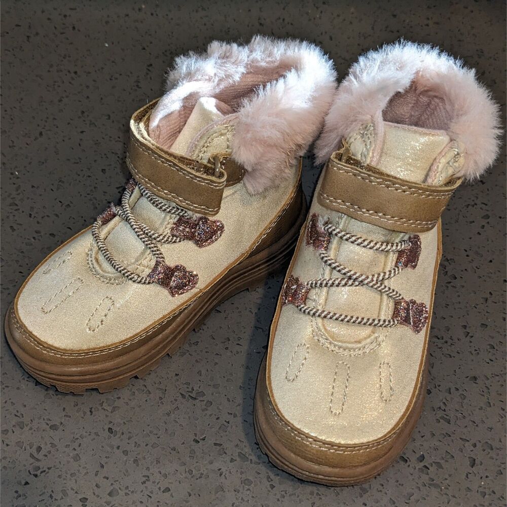Carter’s Toddler Girls Faux Fur Winter Boots Gold Pink Size 6M